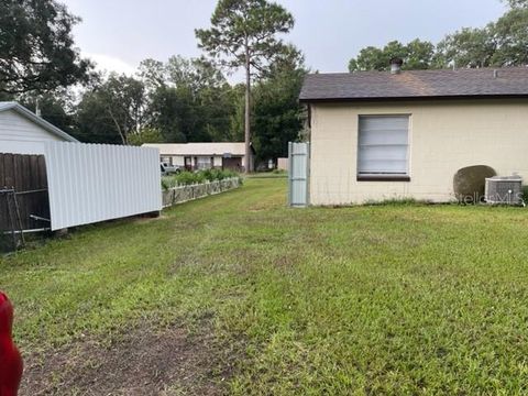 Tiny photo for 2305 NE 38th Street, Ocala, FL 34479 (MLS # S5140759)