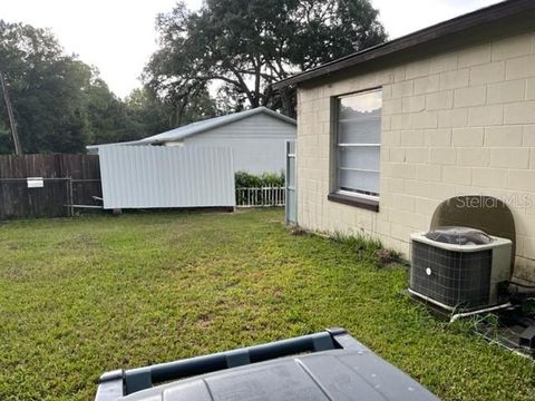 Tiny photo for 2305 NE 38th Street, Ocala, FL 34479 (MLS # S5140759)