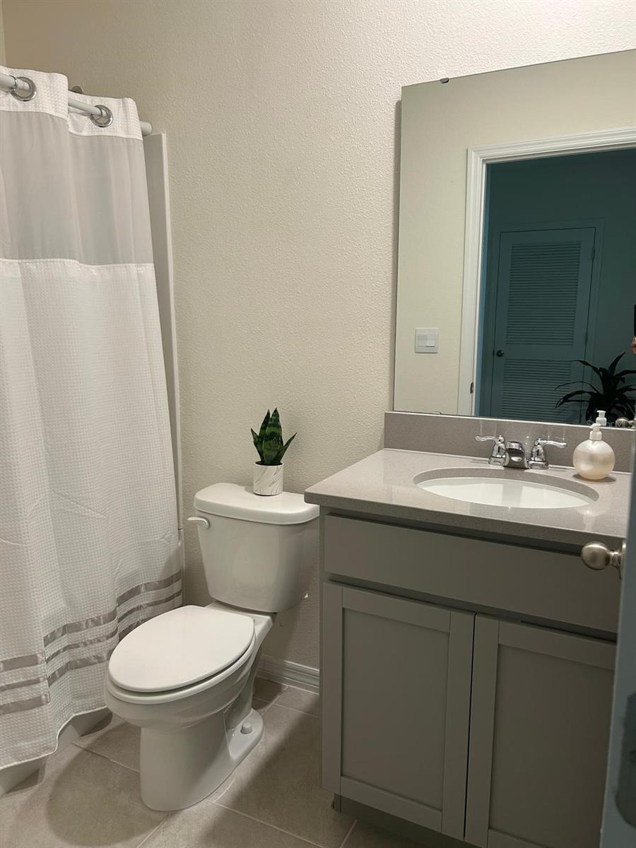 DANBURY/RIDGEWOOD LAKES - Residential