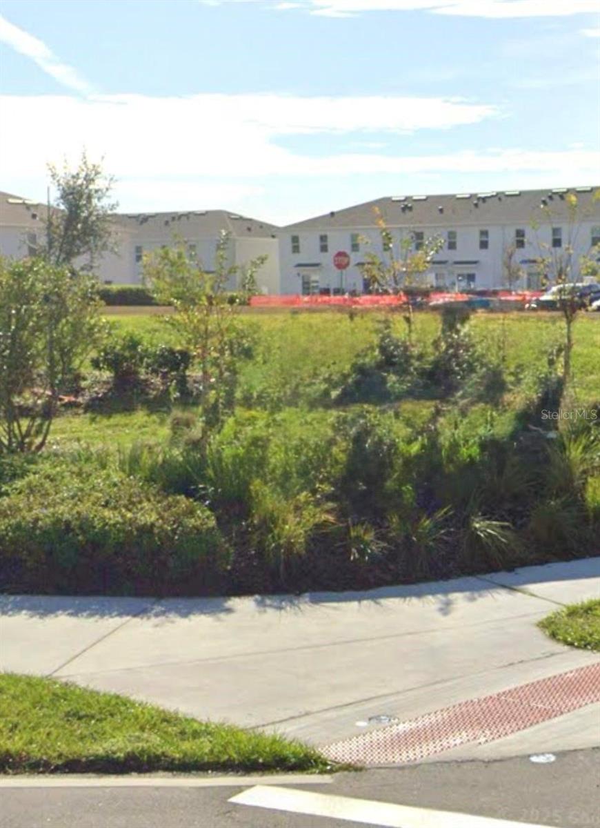 DANBURY/RIDGEWOOD LAKES - Residential