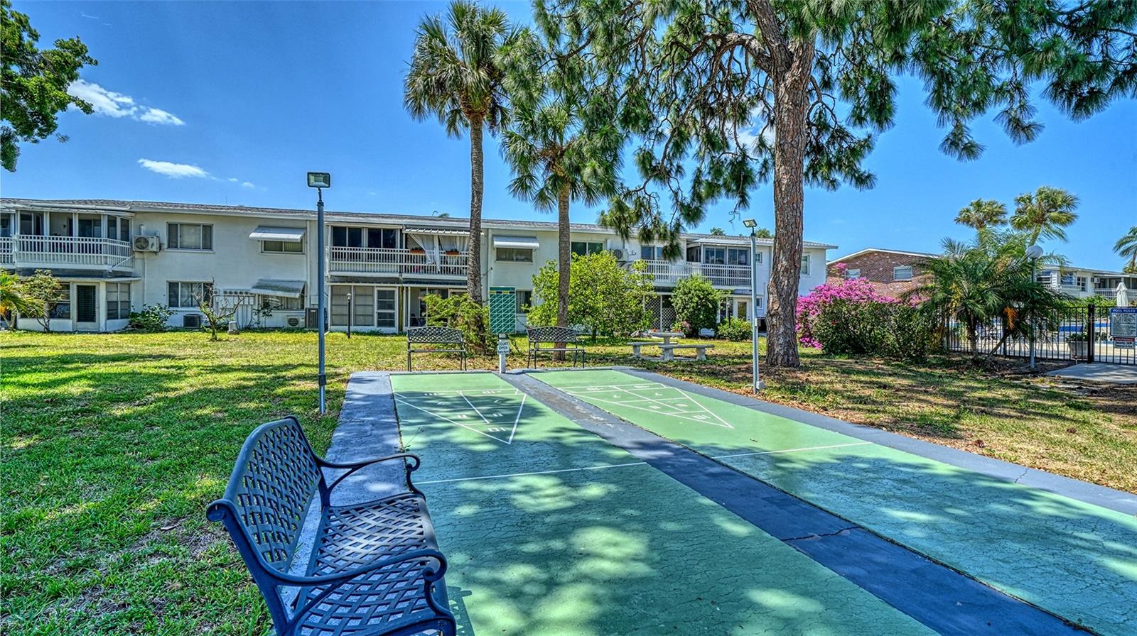 BAYSHORE GARDENS APTS 8 - Residential