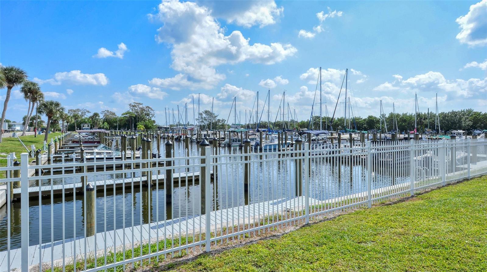 BAYSHORE GARDENS APTS 8 - Residential