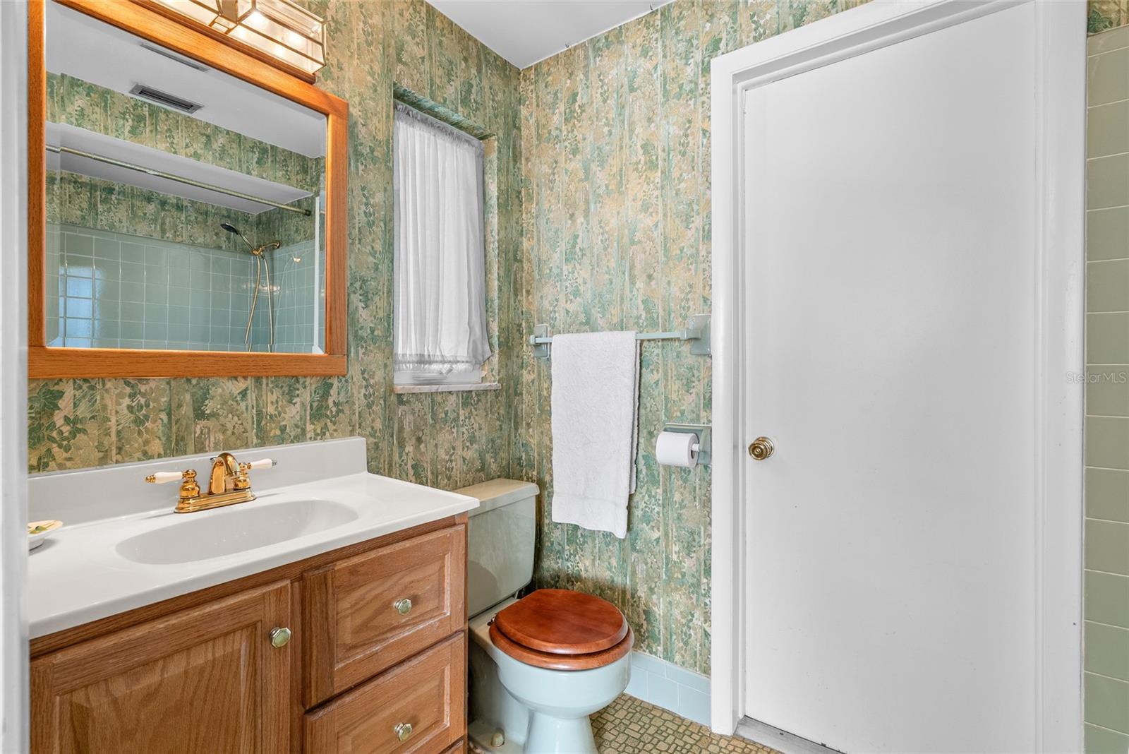 KEENE LAKE MANOR - Residential