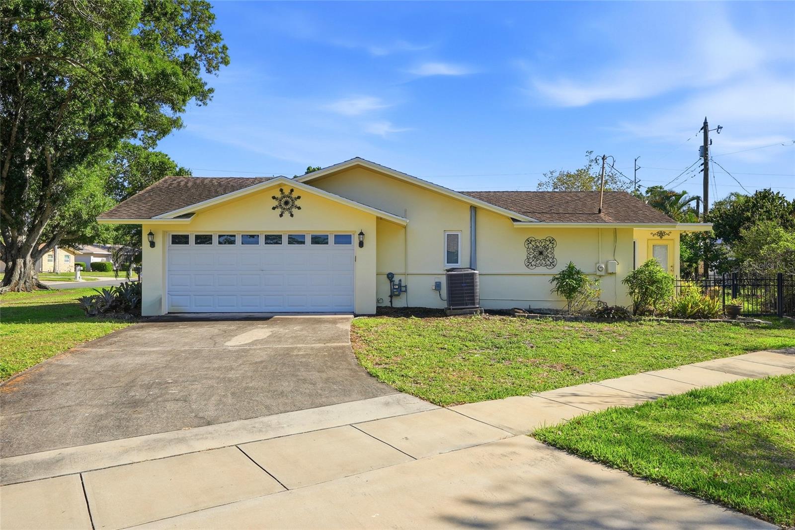 KEENE LAKE MANOR - Residential