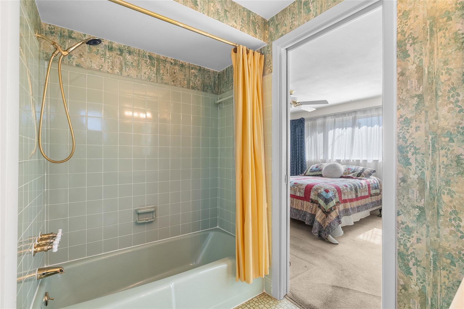 KEENE LAKE MANOR - Residential