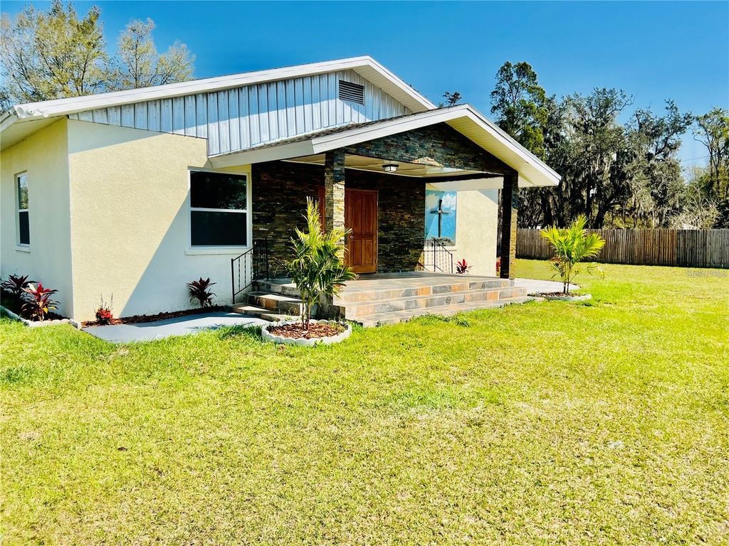 Photo of 8152 Cherokee Avenue, Bartow, FL 33830 (MLS # TB8465155)