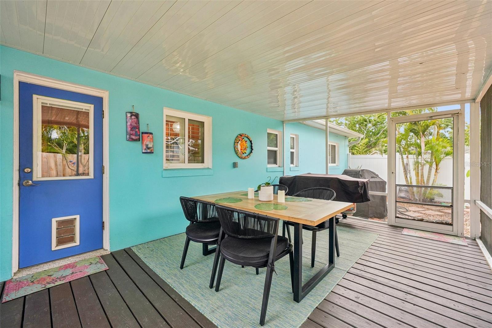 HOLIDAY PARK 1ST ADD - Residential