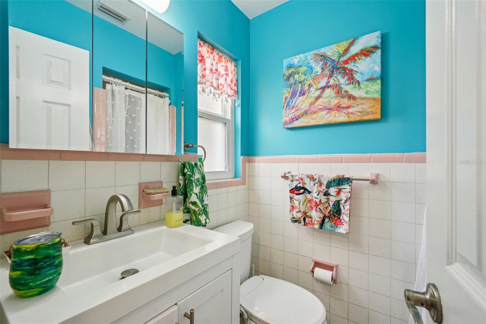 HOLIDAY PARK 1ST ADD - Residential