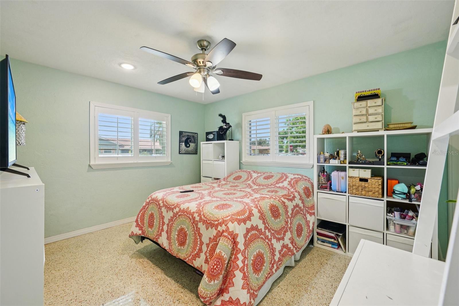 HOLIDAY PARK 1ST ADD - Residential