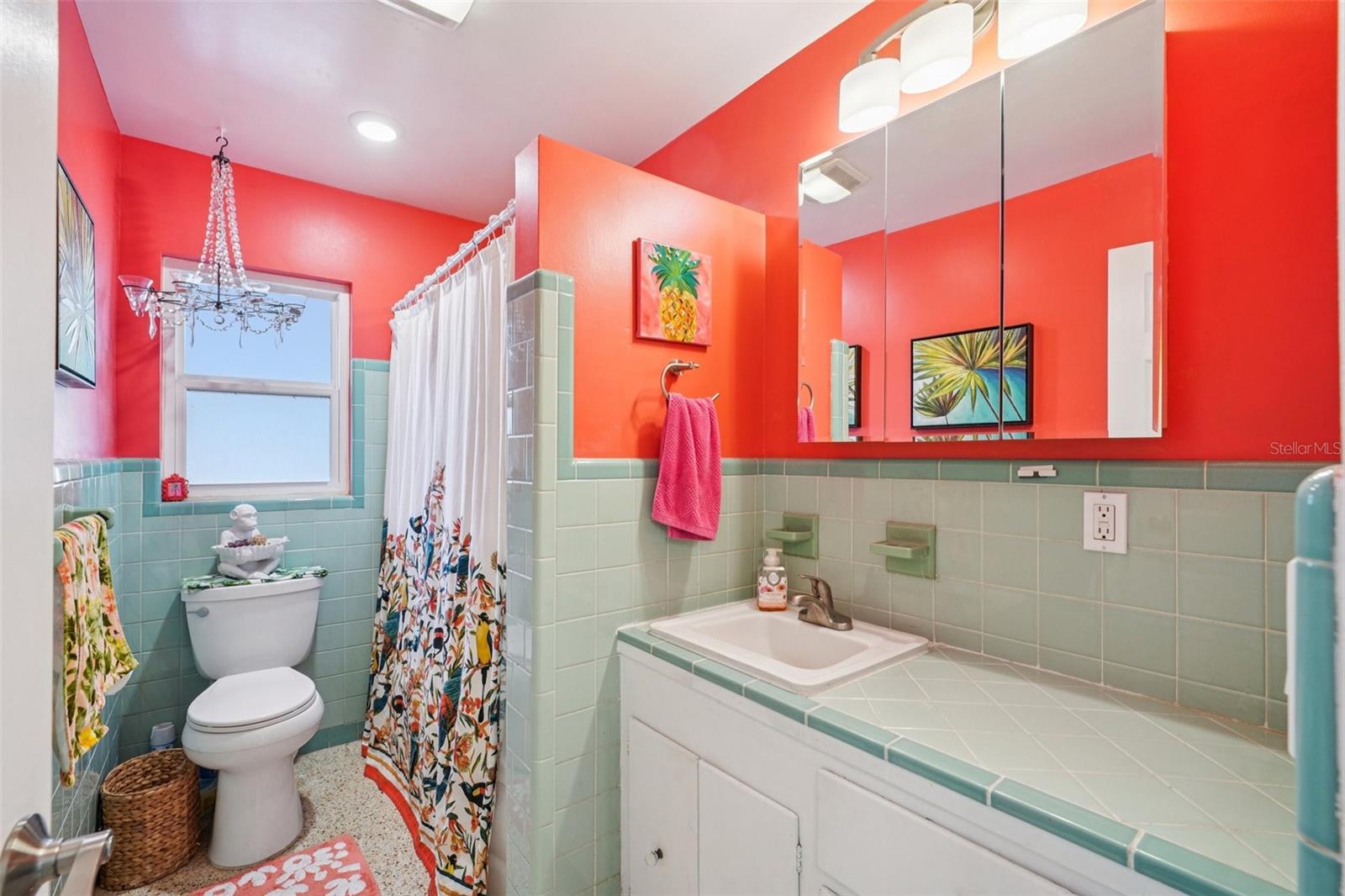 HOLIDAY PARK 1ST ADD - Residential