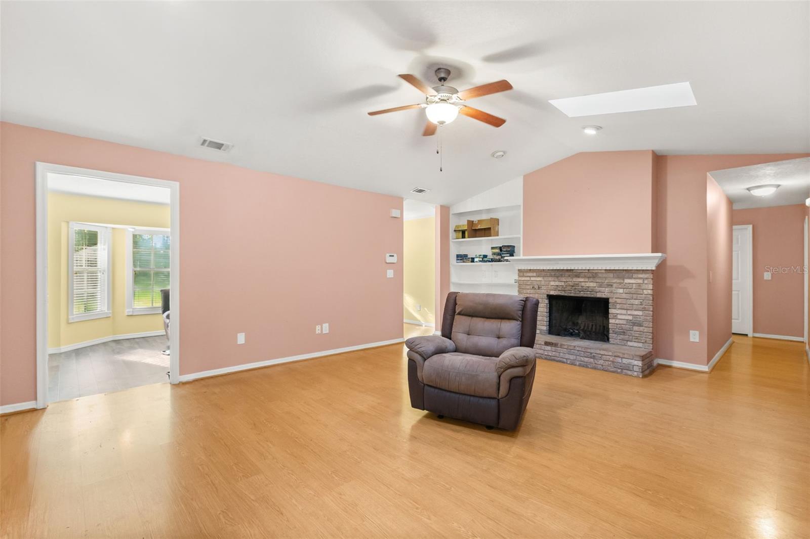 1801 BENT OAK COURT