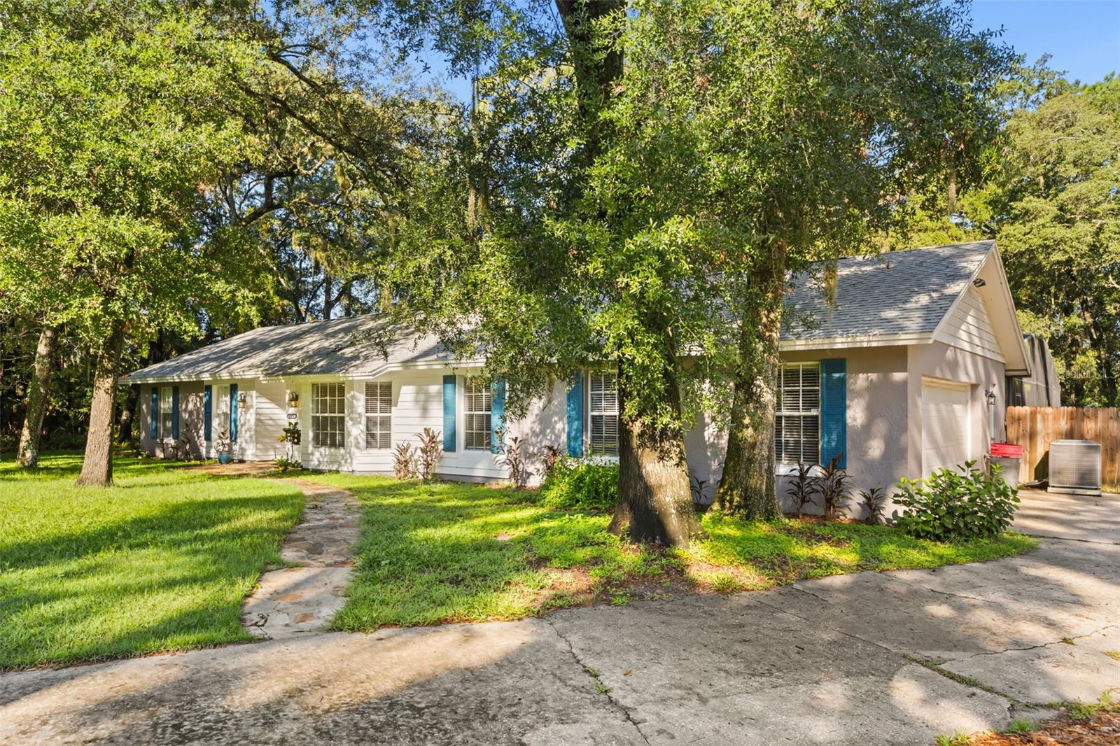 1801 BENT OAK COURT