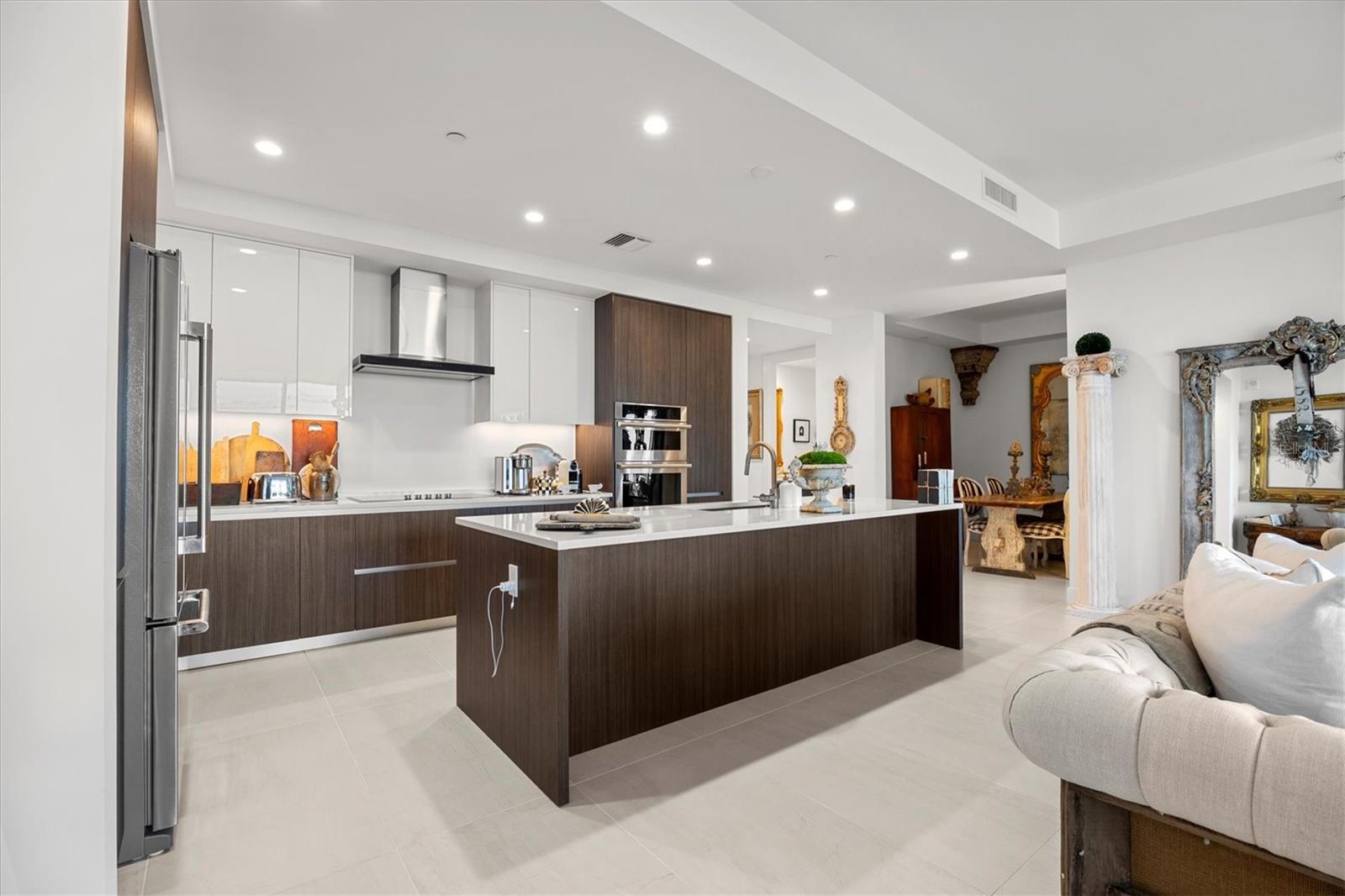 BAYSO SARASOTA - Residential