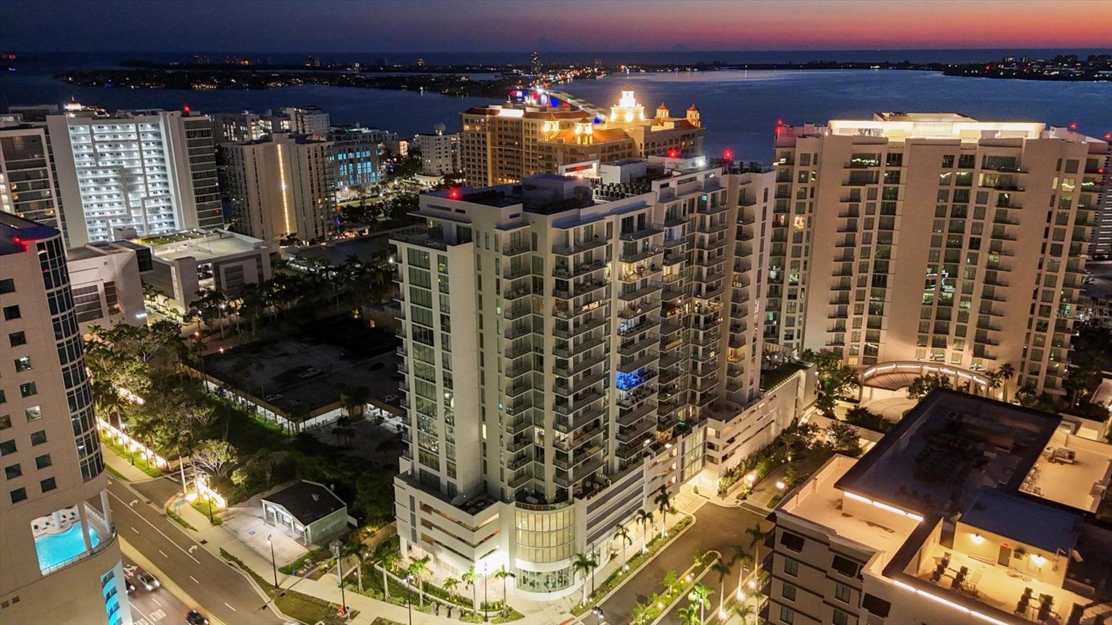 301 QUAY COMMONS 1704