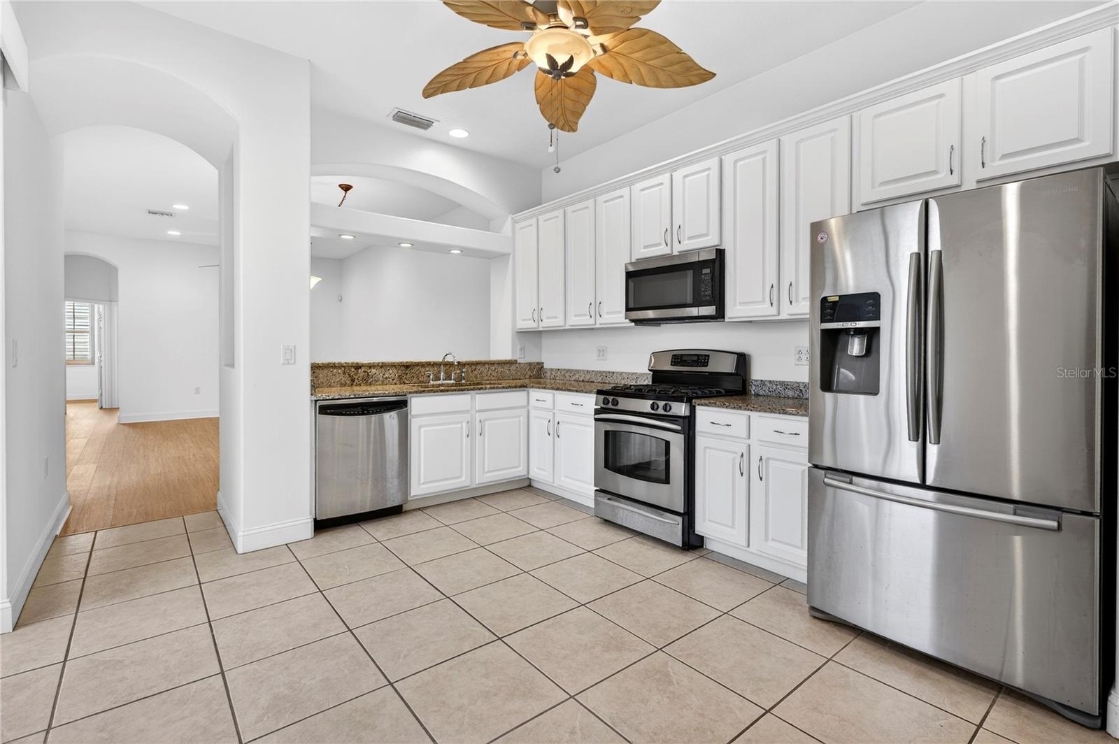 BAYPORT CONDO PH 1 - Residential