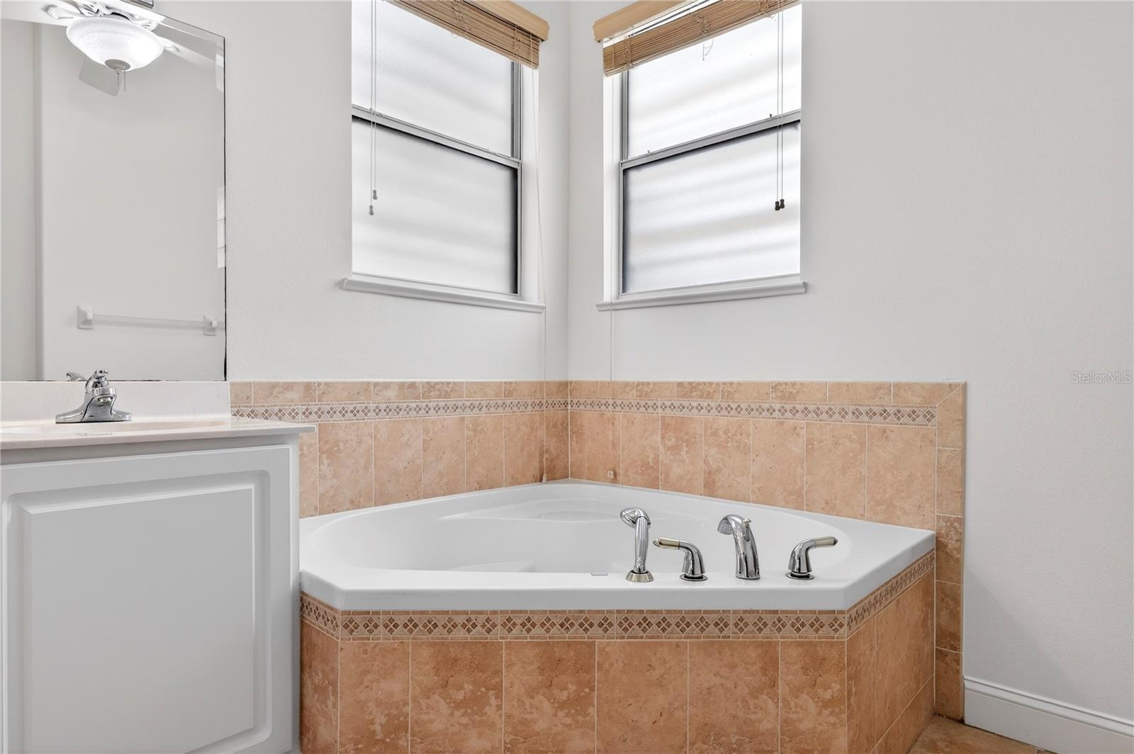 BAYPORT CONDO PH 1 - Residential