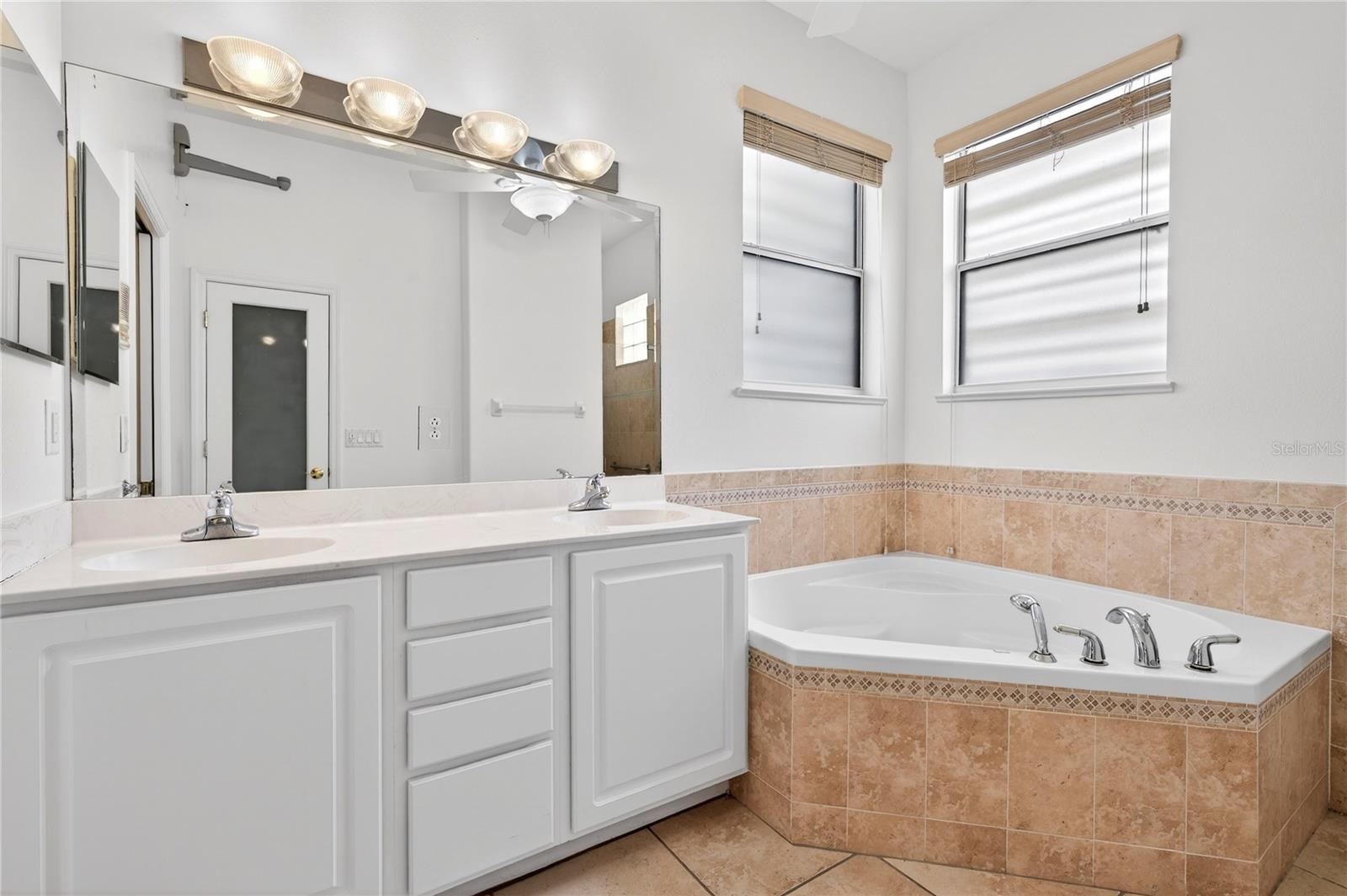 BAYPORT CONDO PH 1 - Residential