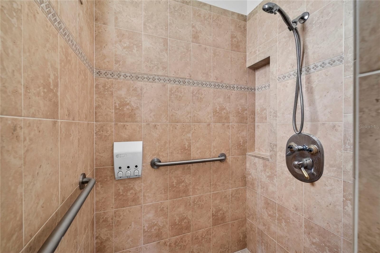 BAYPORT CONDO PH 1 - Residential