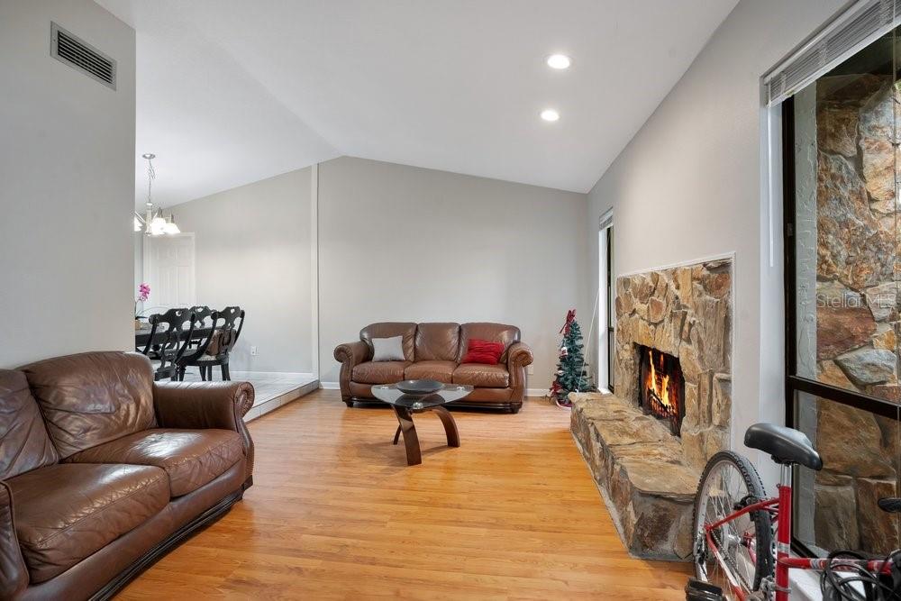 5533 PENTAIL CIRCLE