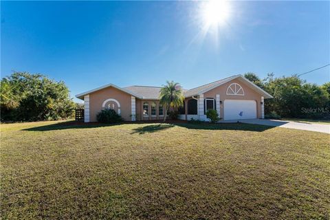 A home in PORT CHARLOTTE