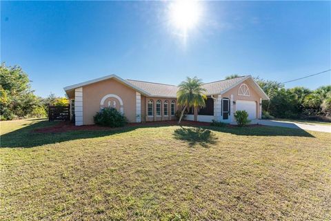 A home in PORT CHARLOTTE