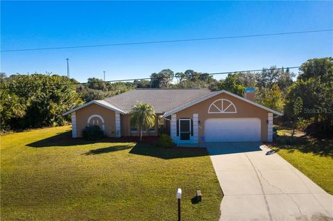 A home in PORT CHARLOTTE