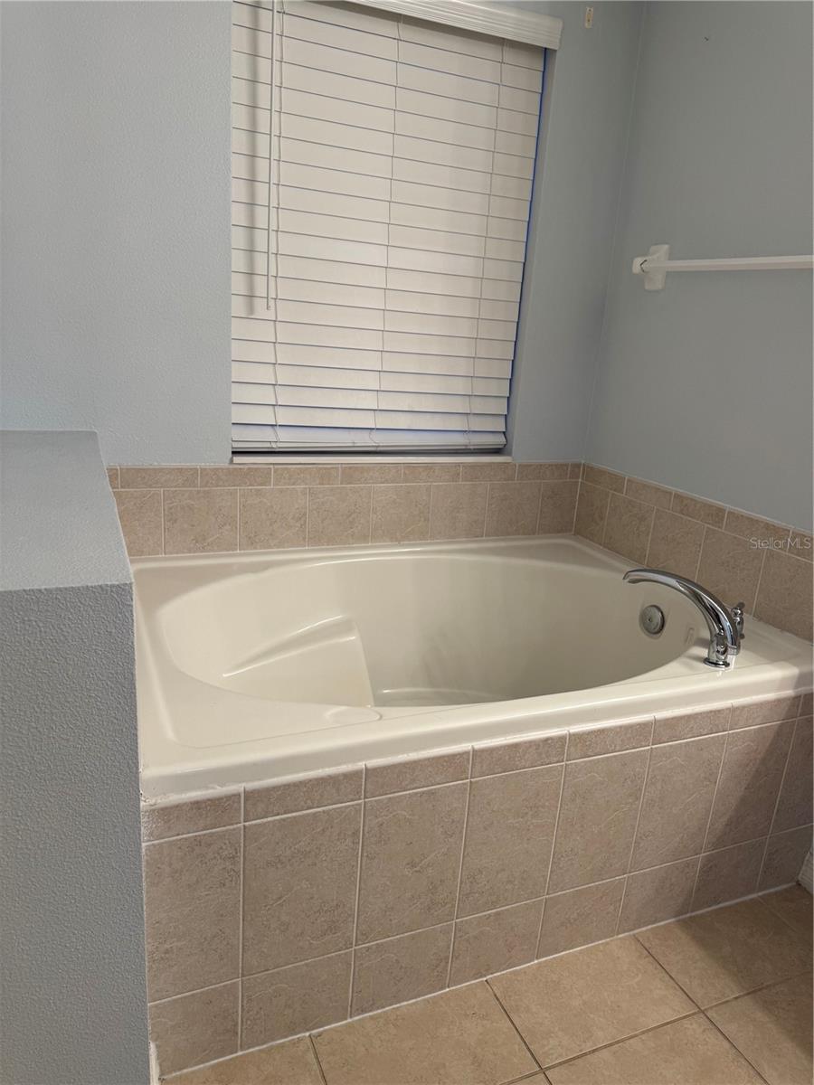 LEGACY PARK RESIDENTIAL PH 1 & 2 A REP - Residential Lease