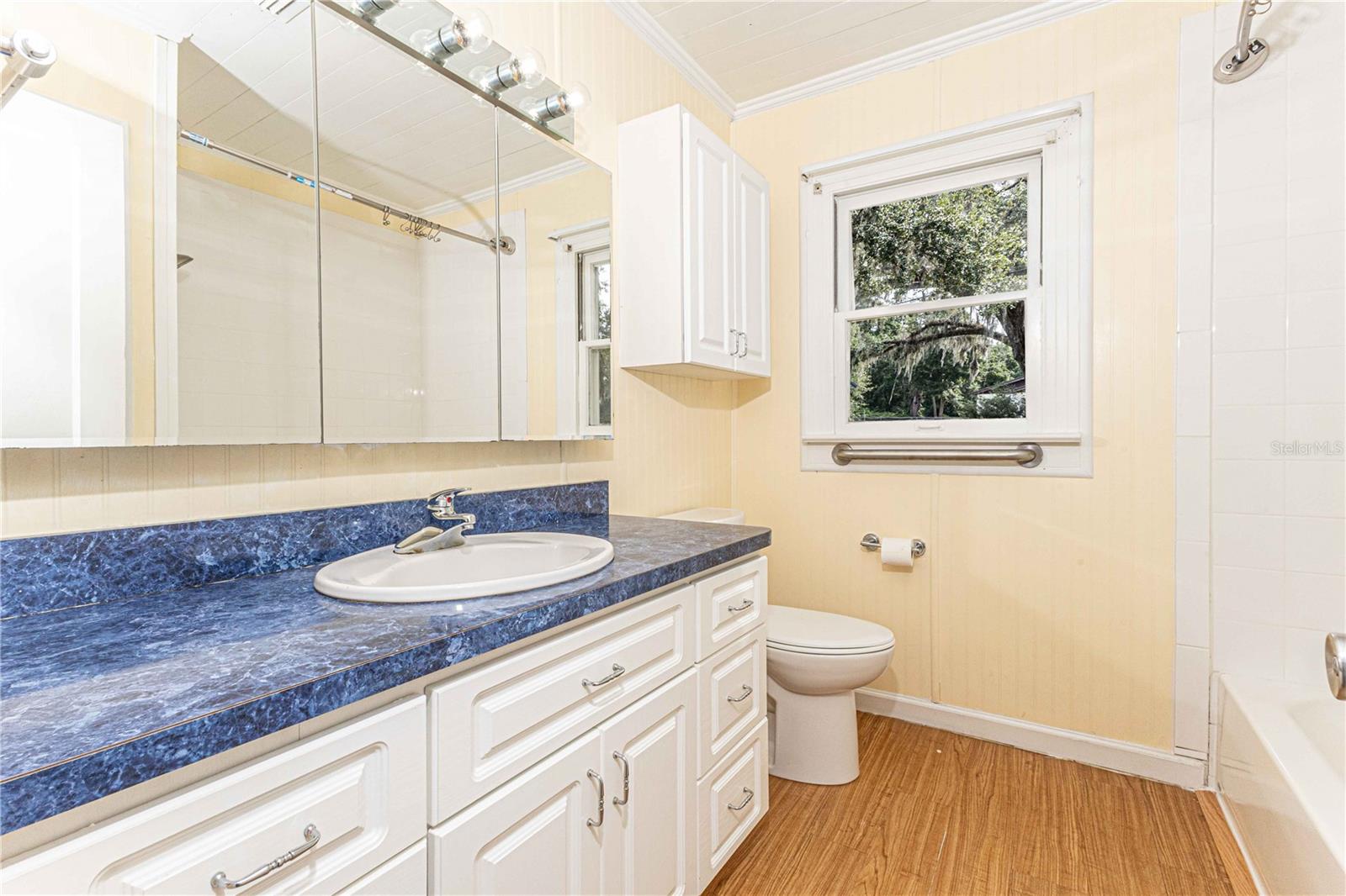 CENTRAL HEIGHTS - Residential