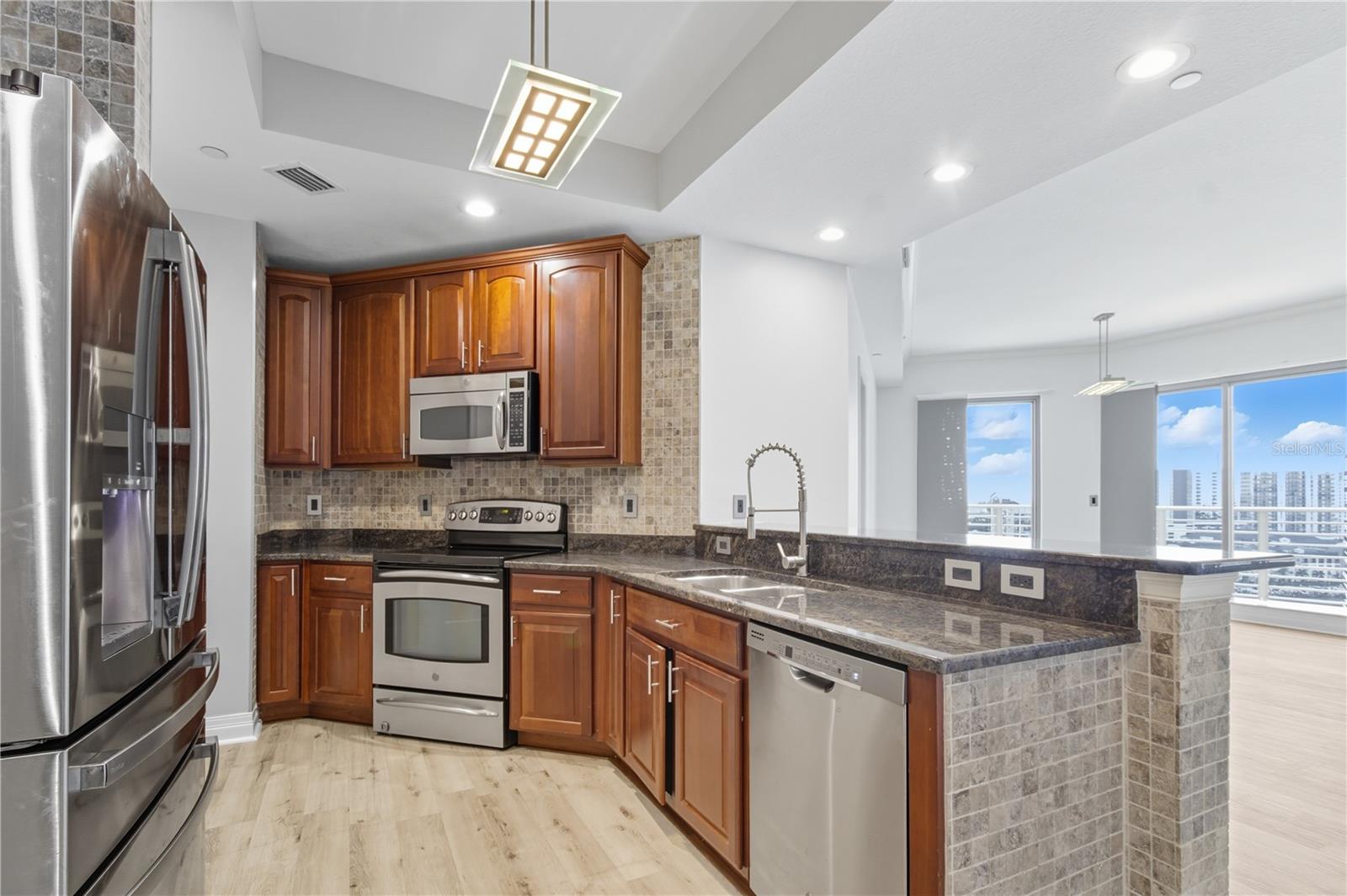 TOWERS OF CHANNELSIDE CONDOMIN - Residential Lease