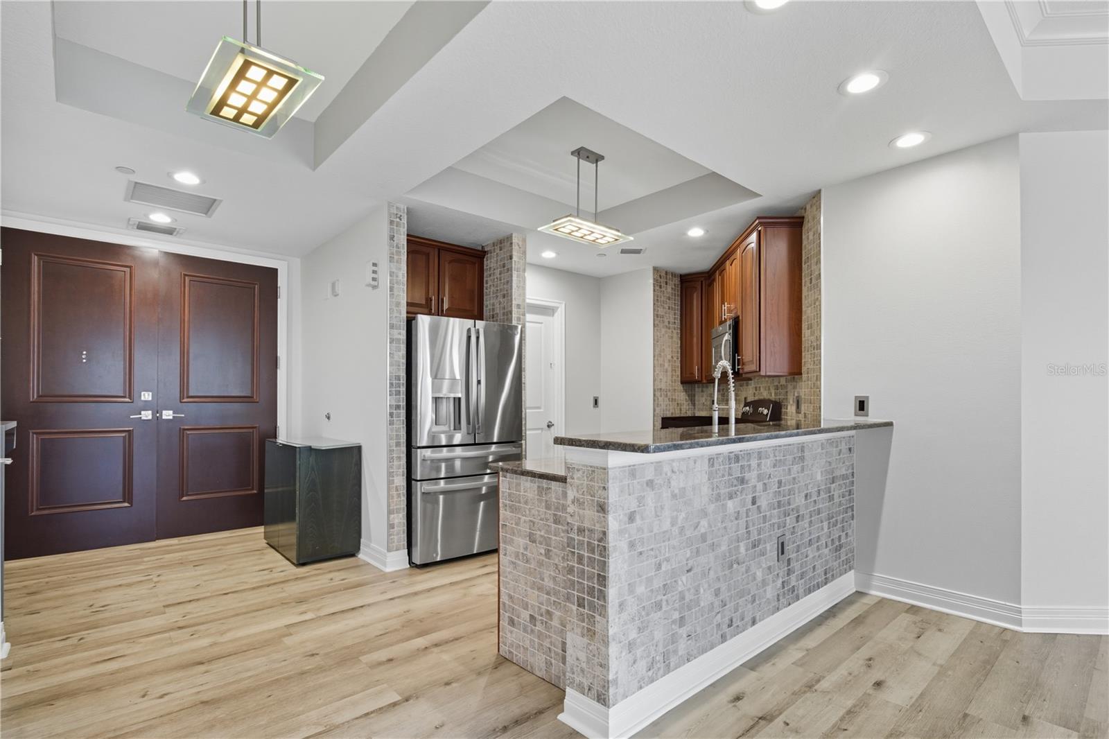 TOWERS OF CHANNELSIDE CONDOMIN - Residential Lease