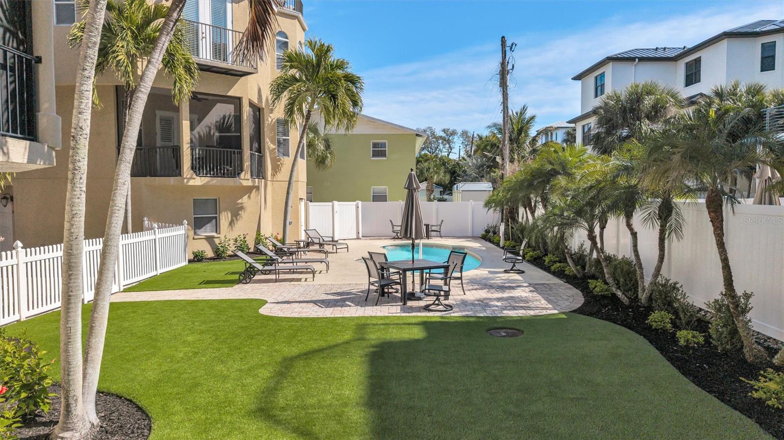 SIESTA VILLAS 1 - Residential