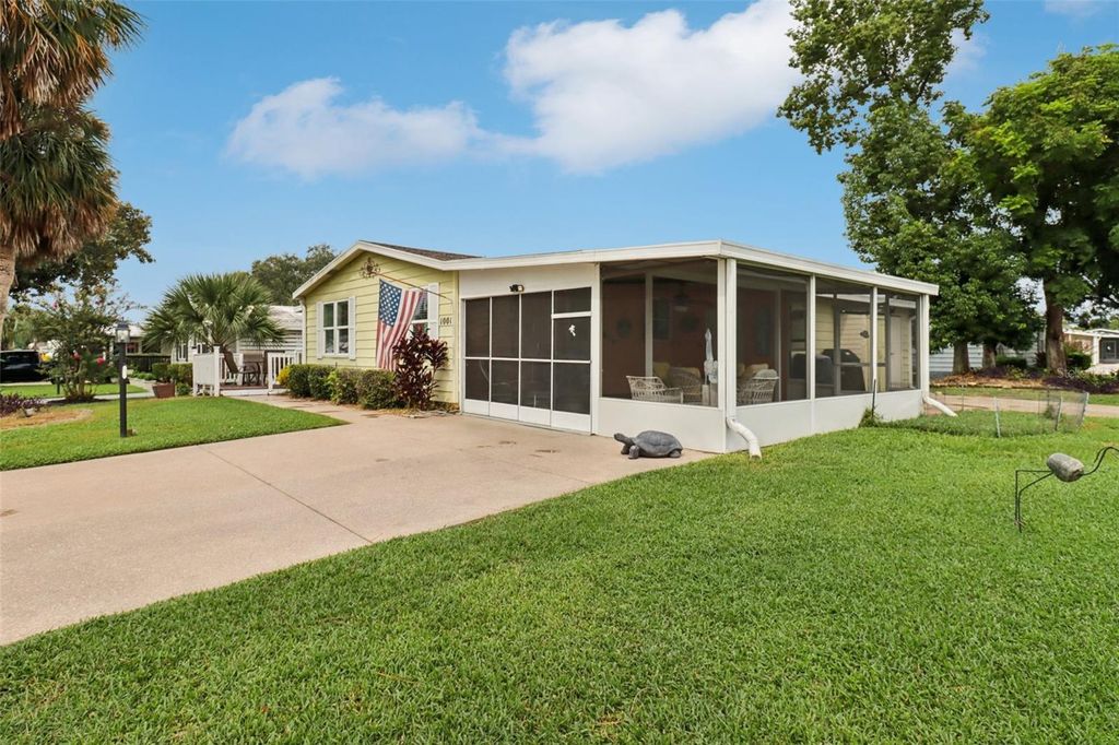 Photo of 1001 Matthew Avenue, The Villages, FL 32159 (MLS # G5104993)