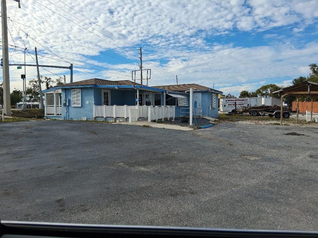 Photo of 1075 S Mccall Road, Englewood, FL 34223 (MLS # D6145401)