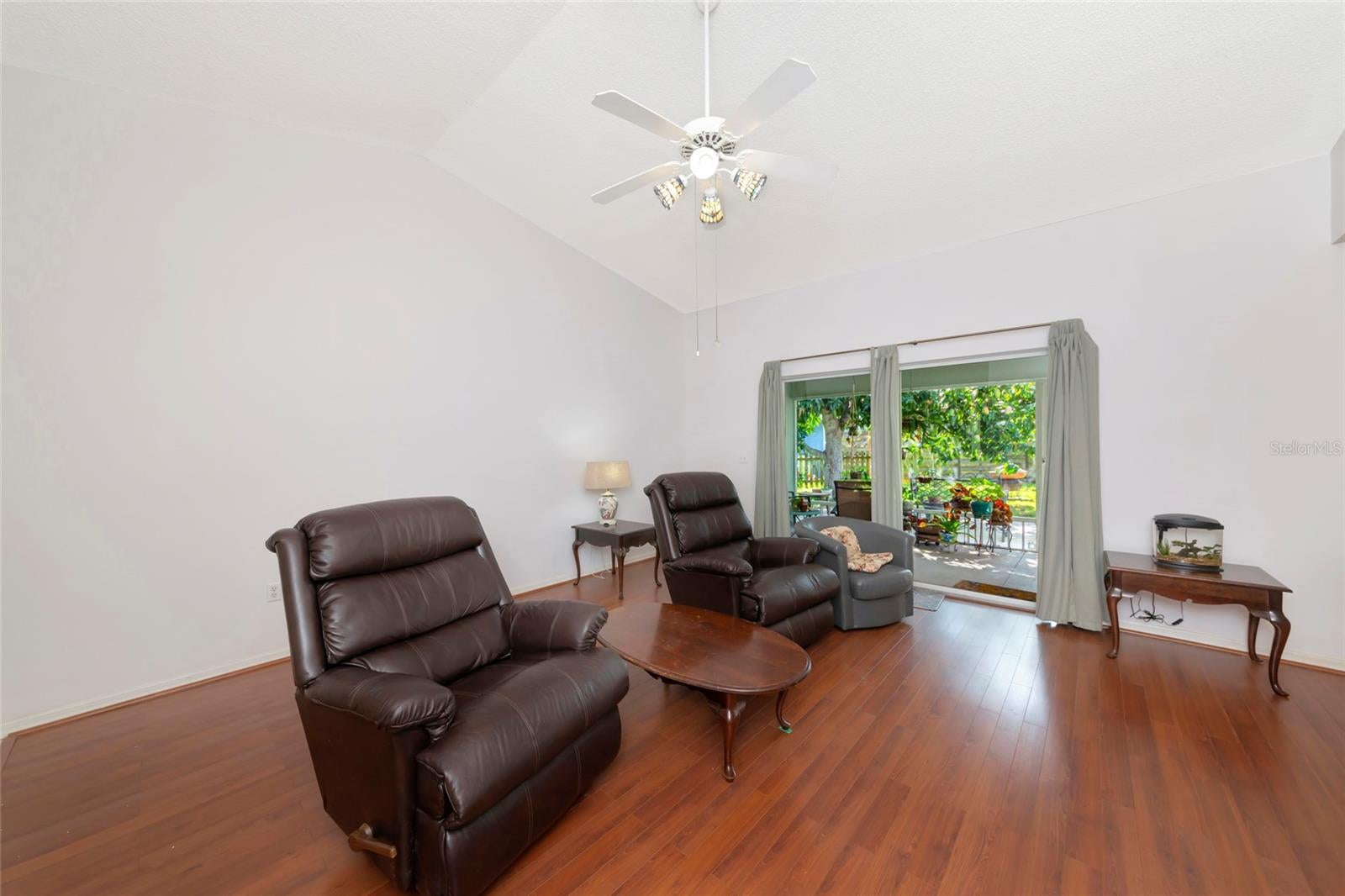 2405 ICECAPADE DRIVE