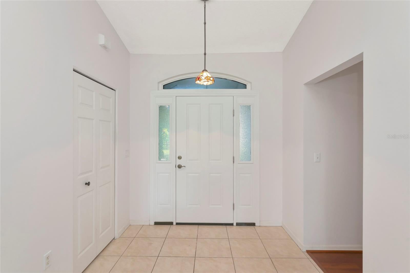 2405 ICECAPADE DRIVE