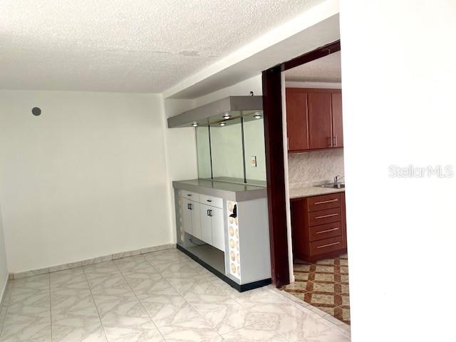 COND. MARSEILLES 18 - Residential