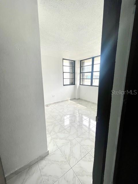 COND. MARSEILLES 18 - Residential