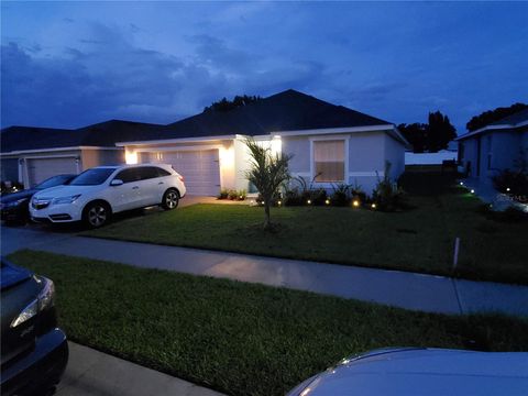 Photo of 425 St Georges Cir, Eagle Lake, FL 33839 (MLS # L4954440) Photo of 425 St Georges Cir, Eagle Lake, FL 33839 (MLS # L4954440)