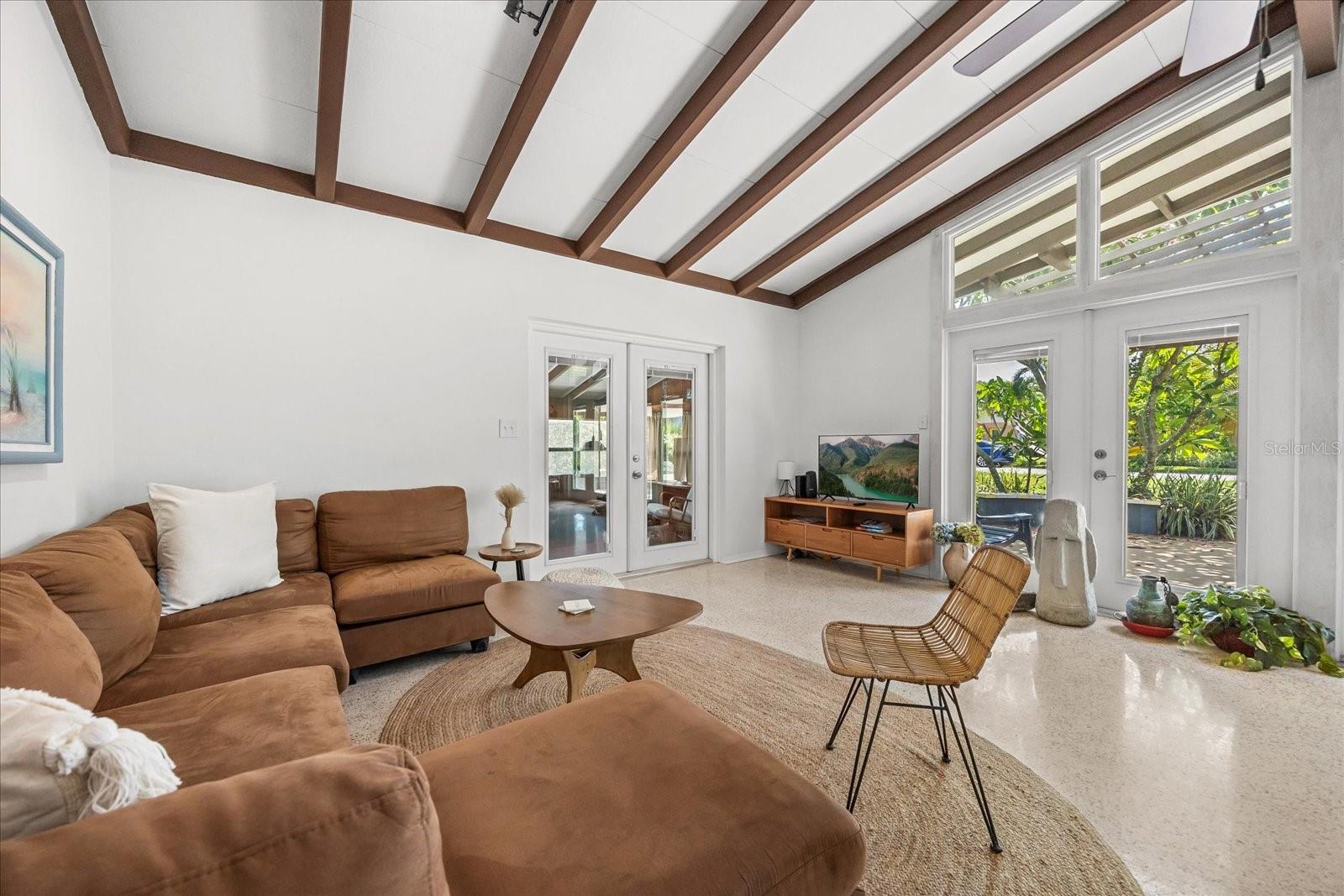 936 SANTA CRUZ ROAD