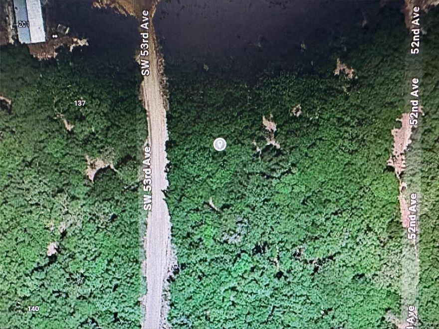 1.38 acres available in Interlachen! Private piece of property with no surrounding homes, this lot is perfect for you to build your dream home, vacation home, or investment property! Located an hour and a half from Jacksonville and St Augustine!