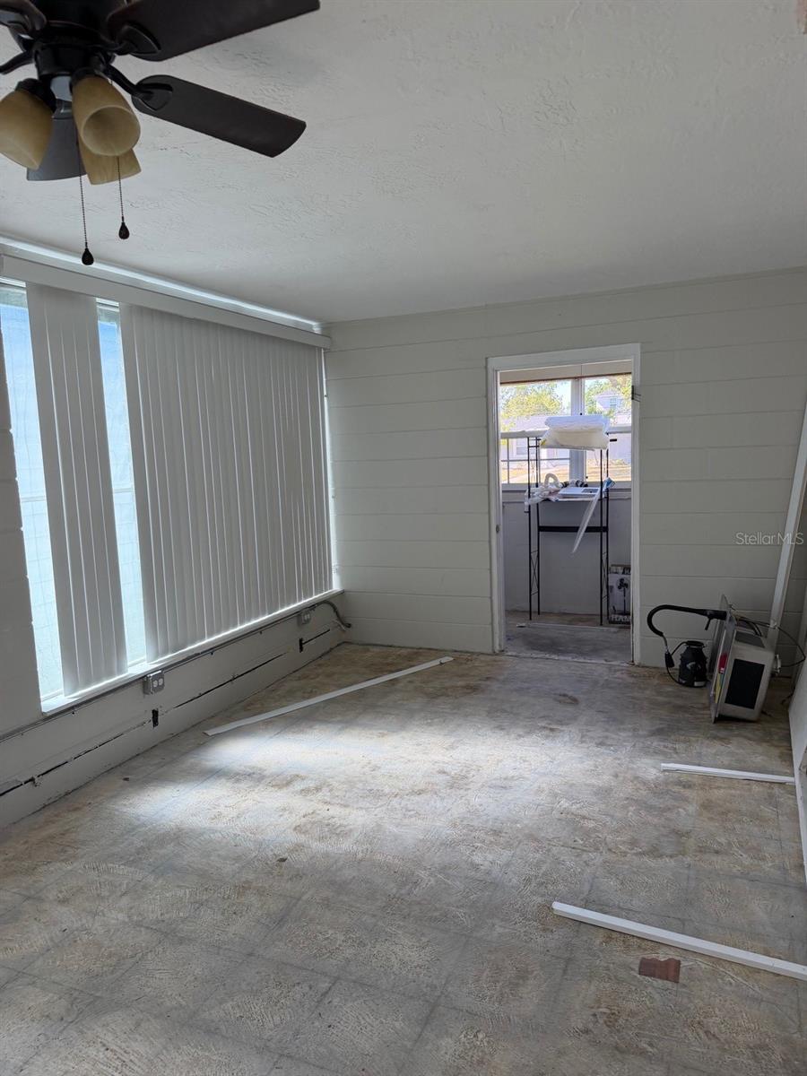 SNELL SHORES MANOR - Residential