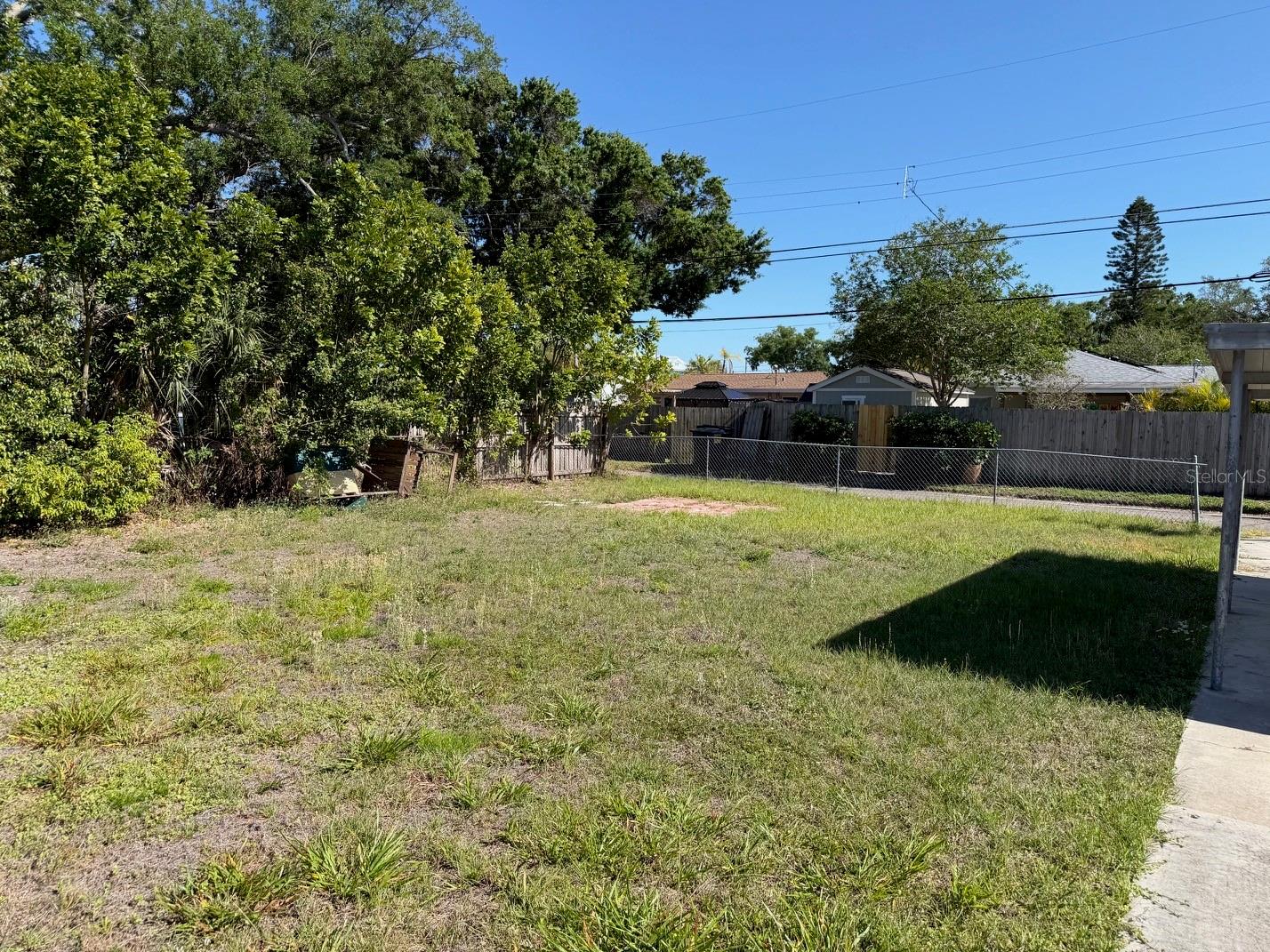 SNELL SHORES MANOR - Residential