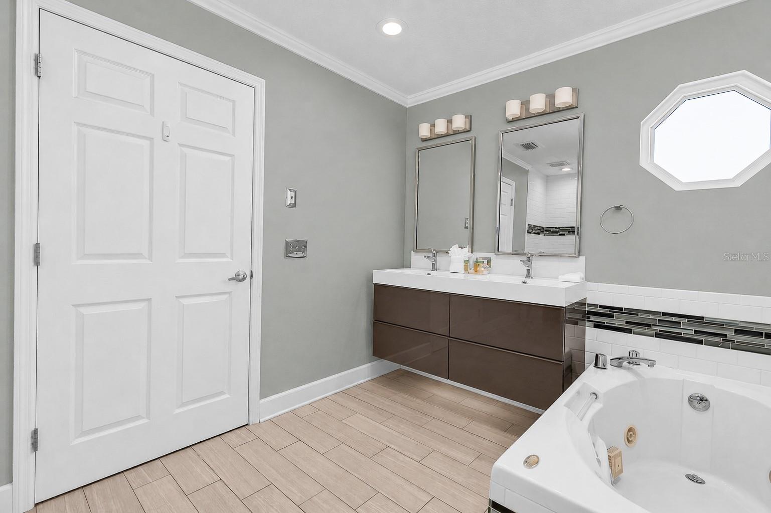 ILEXHURST - Residential