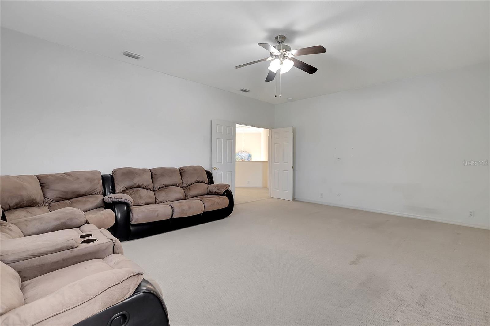 CARROLLWOOD CROSSING - Residential