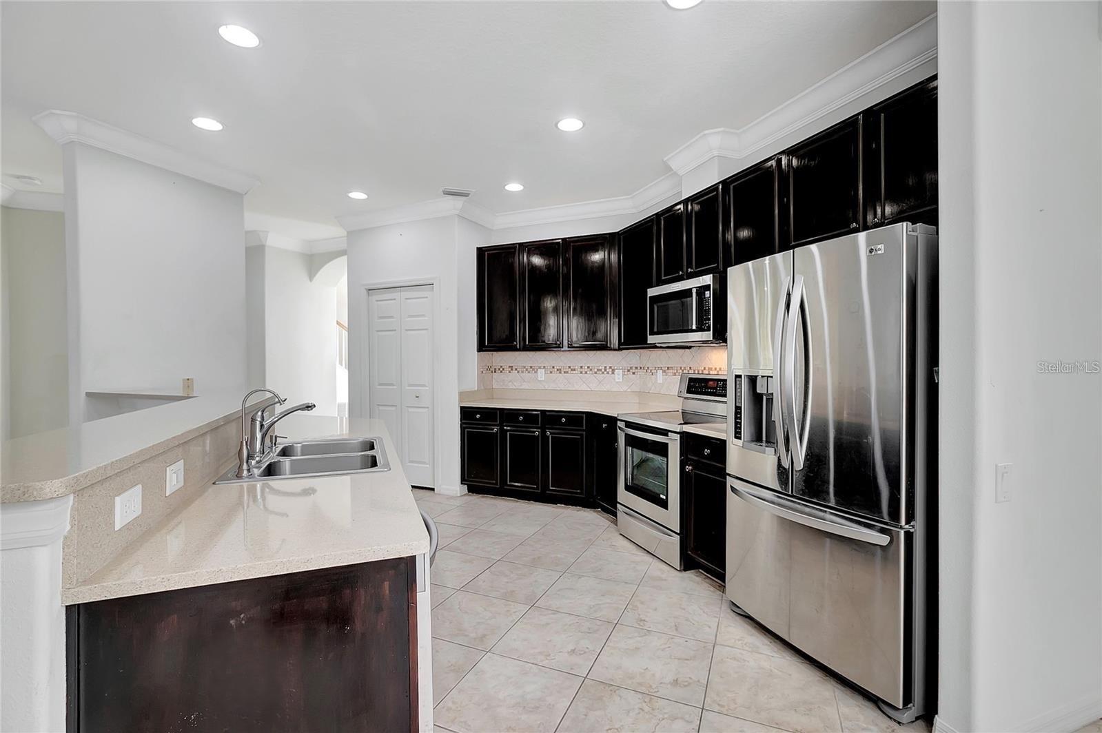 CARROLLWOOD CROSSING - Residential