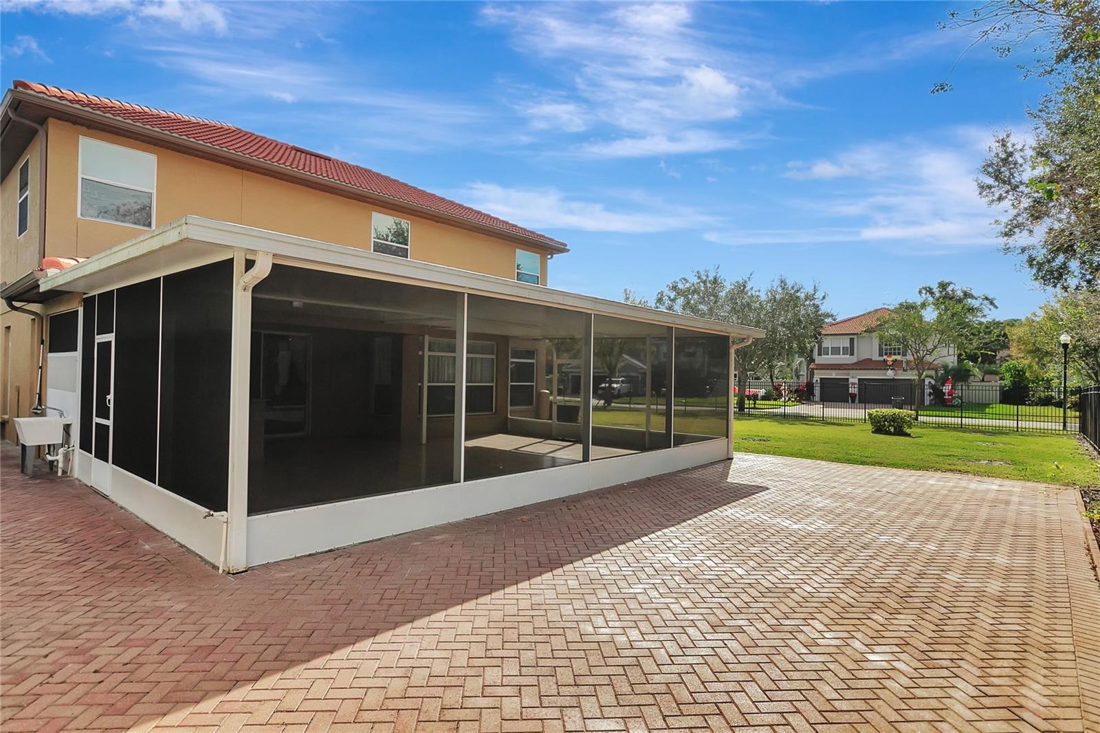 CARROLLWOOD CROSSING - Residential