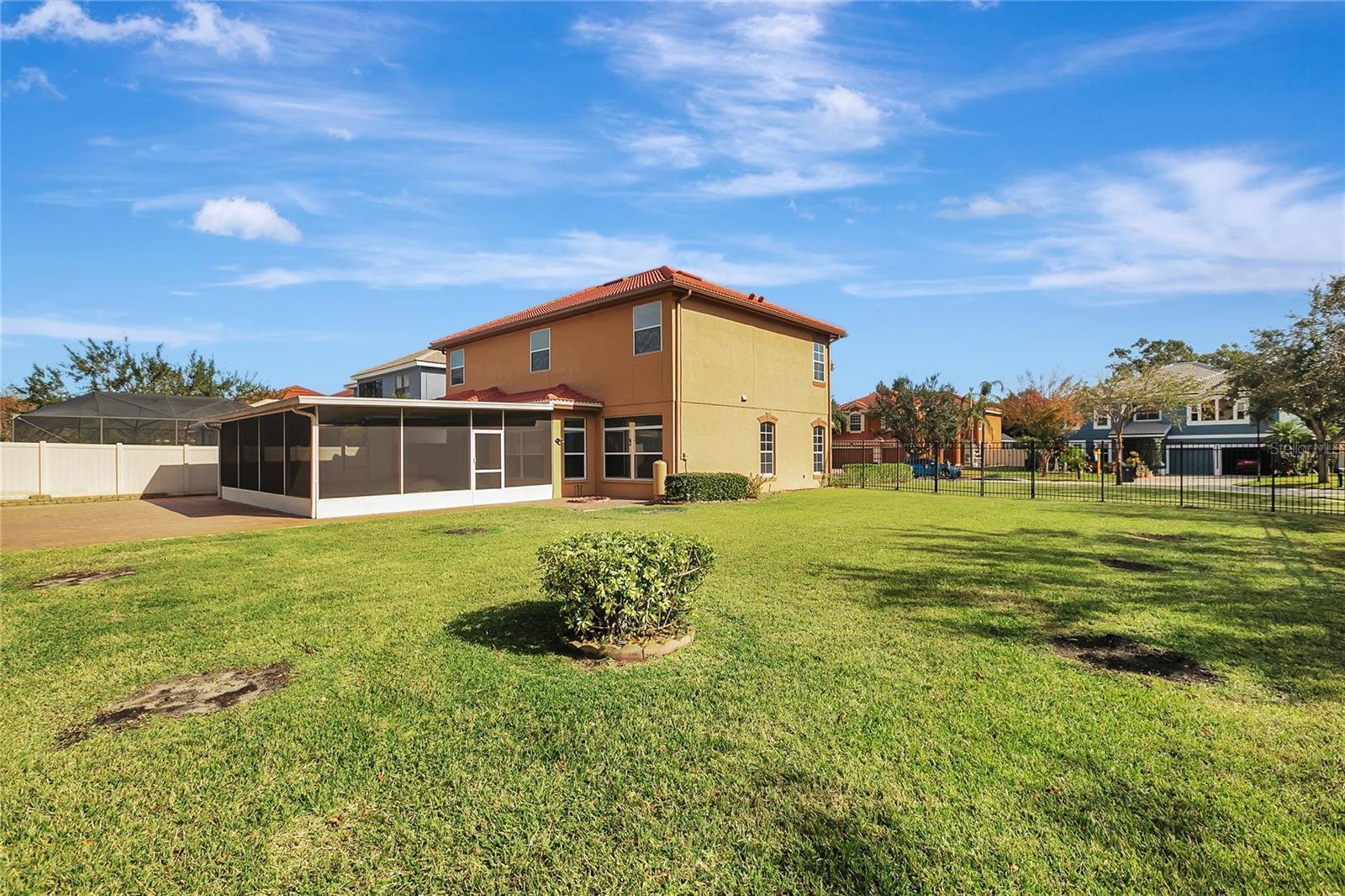 CARROLLWOOD CROSSING - Residential