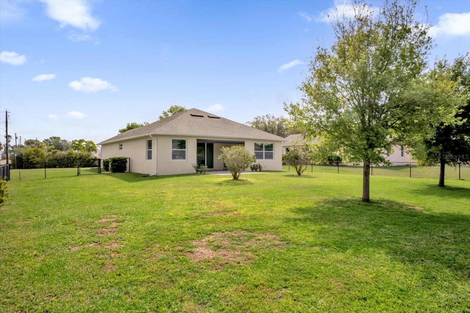 HOWEY PALM GARDENS - Residential