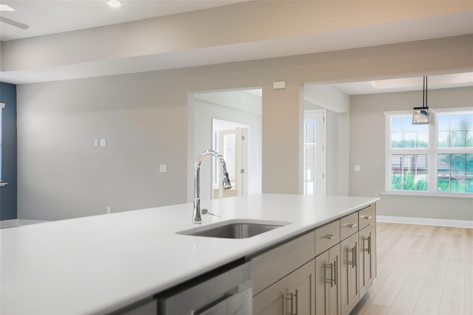 WOODLAND WATERS PH 6 - Residential