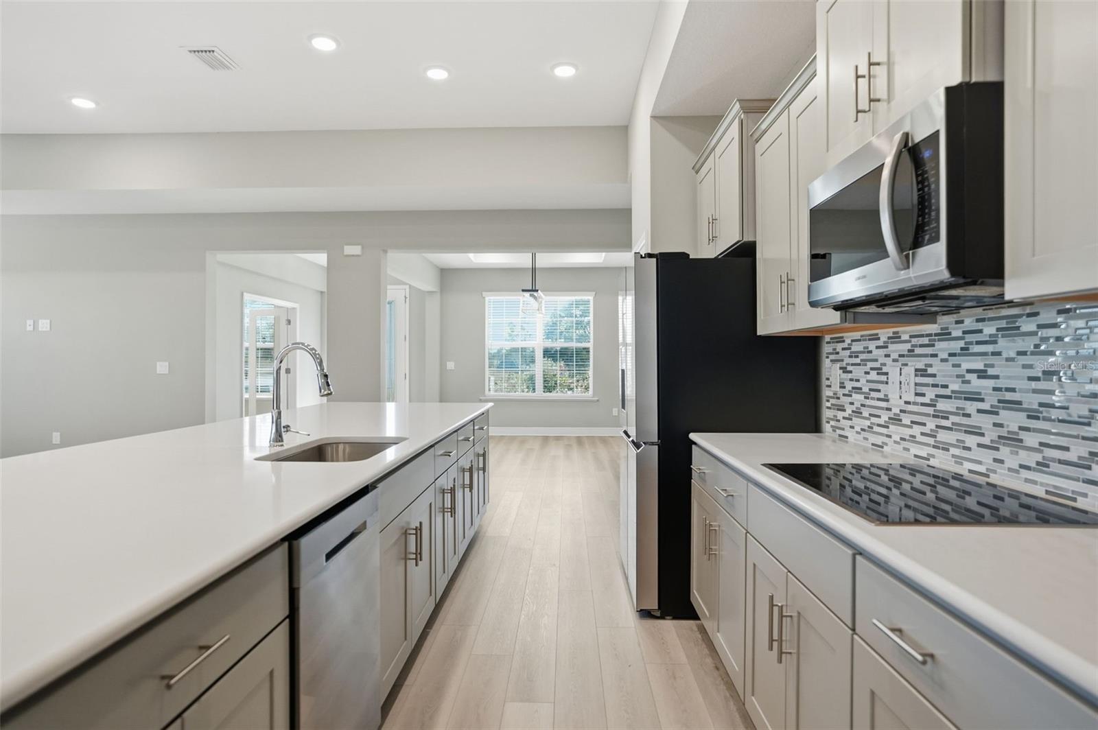 WOODLAND WATERS PH 6 - Residential